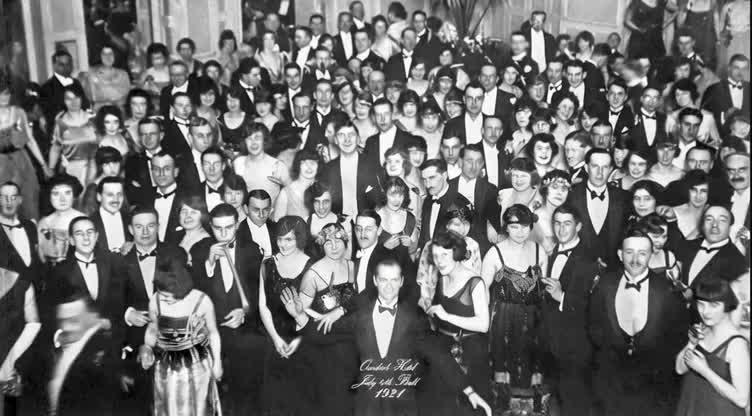 Montel tragic rise fall of Jar Jar Binks