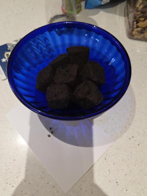 Black Cherry Punch auto -Pyramid Seeds. Week 0