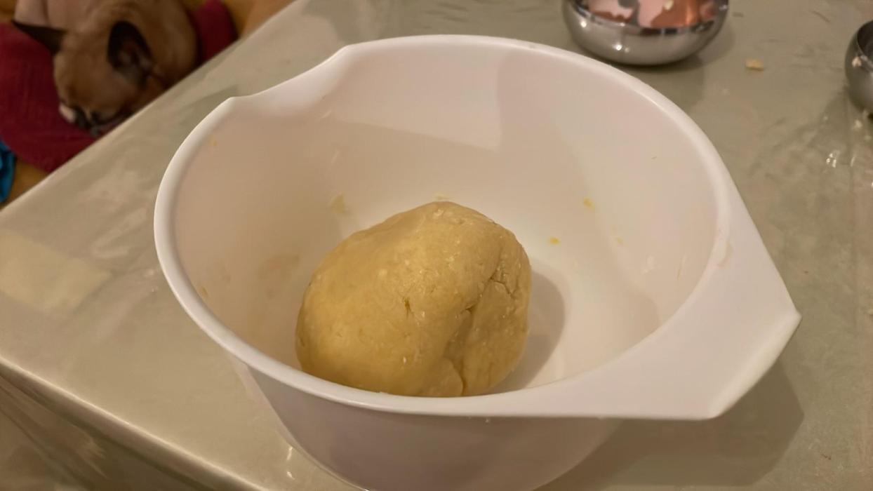 Simple Space Cookies. Week 10 - kneten bis nichts vom Mehl mehr rumliegt