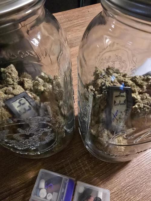 @Grow4Releaf. Week 19 - 64oz jars/ leaving overnight then we'll check RH with am burp