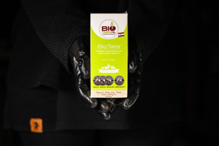 Grape Ape - Farm #23. Week 0 - BioTabs Fertiliser Tablets - Organic slow-release fertiliser tablets for plants.