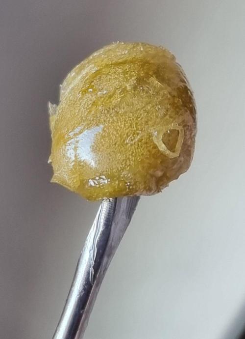 Amazing smelling 70% sativas. Week 16 - Dry-Sift Rozin