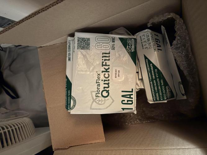 Green420_germany‘s growdiaries. Week 2 - Floraflex Quickfill Cocos Grow Bags 1 GAL leider noch in dem Plastik Beutel 