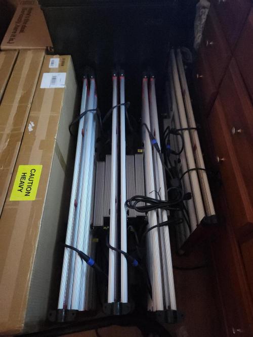 LSO Autoflowers 2.0 !. Week 6 - Aglex M1000 x4, 42" x 42" 1000W LED Samsung LM281b Diodes !