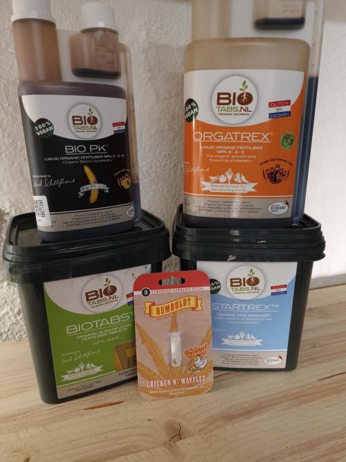 Chicken n’ Wafflez by Humboldt (HSC). Week 0