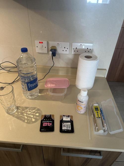 GUAVA AUTO (Outside tent) Becky. Week 0