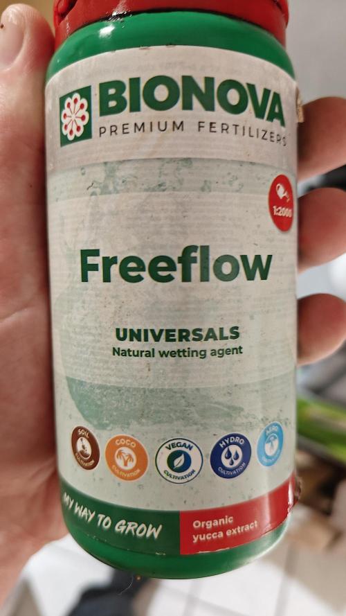 Blue Zushi 🍣 x Raspberry Parfait 🍓. Week 3 - Yucca extract to remove surface tension