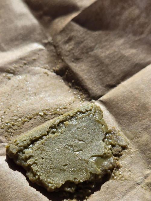 Grounded Genetics im Sumpf. Week 21 - Sour Blucci Rosin 25 microns