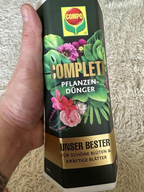 My first grow with Tamara. Week 14 - By the way this is the only nutrient what I have taken the whole grow