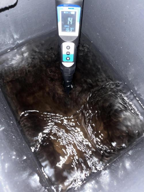 AutoPot _Fast Buds_420. Week 6 - Nádrž s WaveMaker 3000l/h