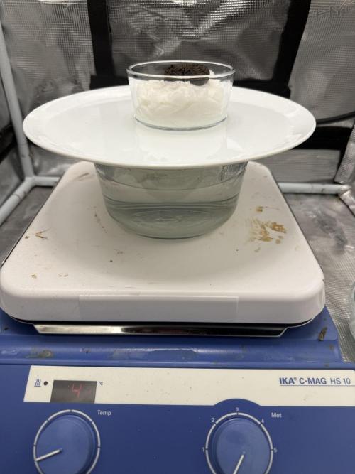 Boardwalk Bubba LIHE. Week 0 - Never seen this but I found it works well. 2 cups of water gives me temp buffer