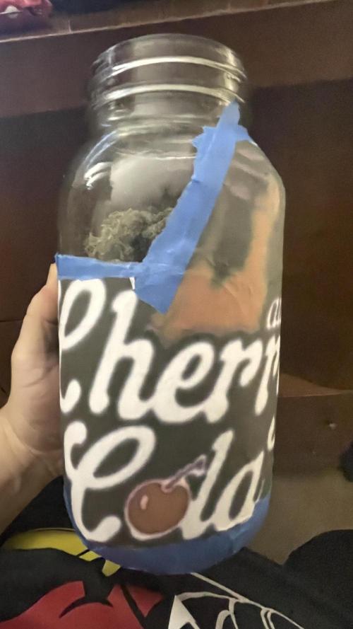 Tripz 420. Week 14 - This is the jar that I put the cherry cola in it smells gassy
