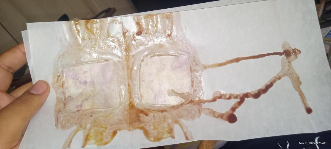 Chimera x ( Guava Dawg x Banana Sherbet). Week 31 - 7 gram press 
Not a bad yield in my opinion 
first press was a lil moist