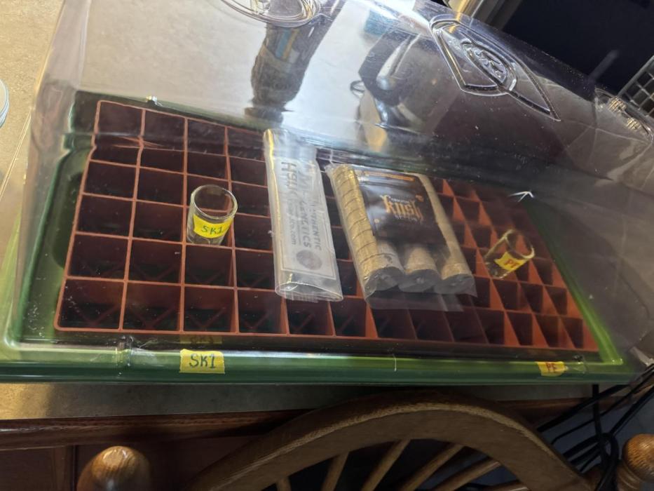 Pineapple Poison #1. Week 0 - Into shot glasses at 5am, 11/24/2025