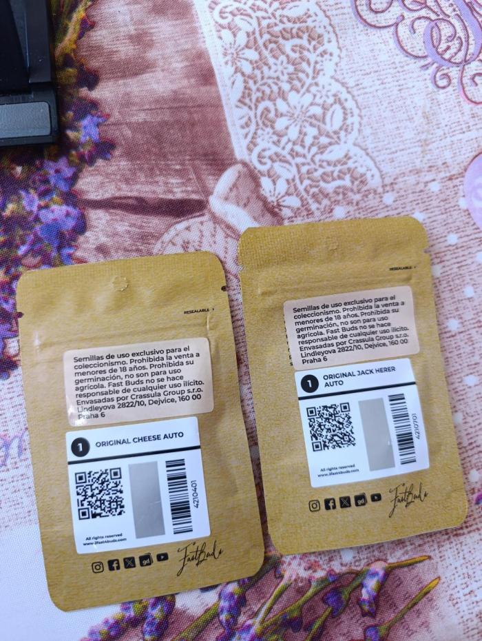 Jack Harer Auto and Cheese Auto. Week 0 - This will be my first indoor grow in a comercial grow tent