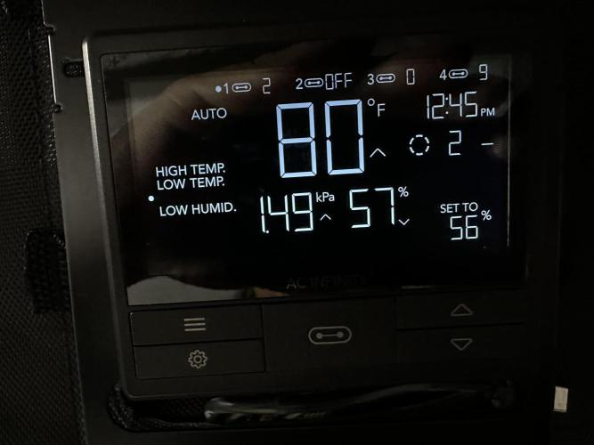 Fastbuds First Run. Week 6 - Keeping the kpa 1.4-1.55, temp 77-81, humidity 48-58. Light 7-9. 
