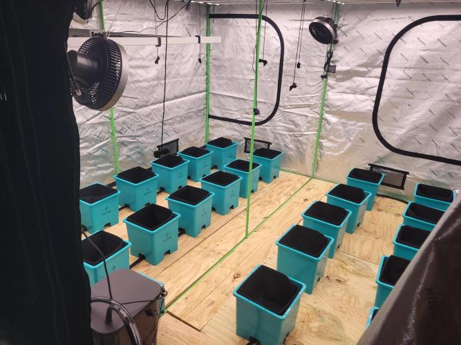 Beginning 10x10. Week 0 - Pots lights and fans installed. 22 of 24 res 105 gallon. Hydroton