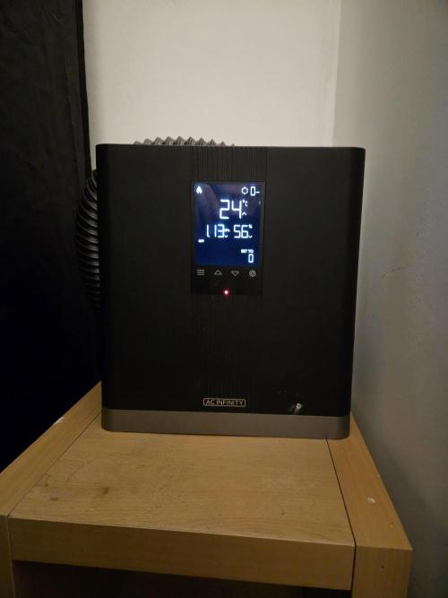 First indoor grow. Week 0 - Thermo . Heat and cold 