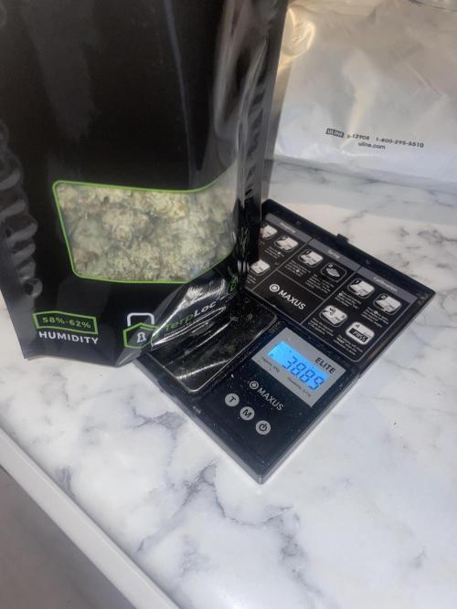 Purple Marmalade Pheno Hunt Living Soil. Week 13 - Buds weighed. Bag is 10 grams. December 2nd