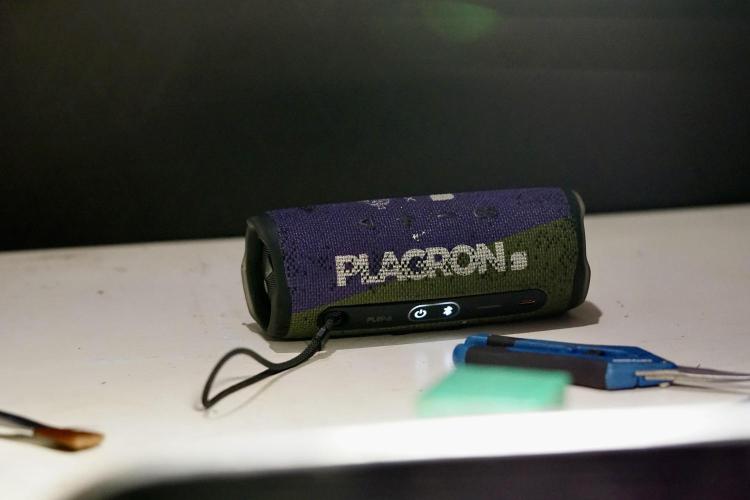 White Widow @Zamanesia-Playing classics. Week 13 - Sound 