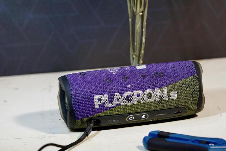 White Widow @Zamanesia-Playing classics. Week 13 - White Widow Trim Day 