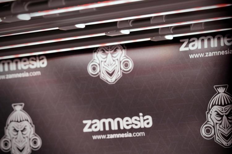 LSD Zamnesia Trippping. Week 0 - Room and Gear 