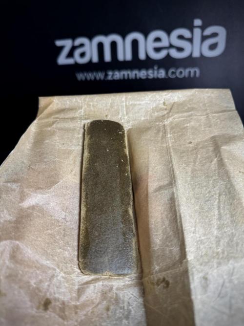 BlueBerry by Zamnesia Seeds. Week 15 - hot and pressure 