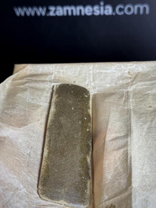 BlueBerry by Zamnesia Seeds. Week 15 - hot and pressure 