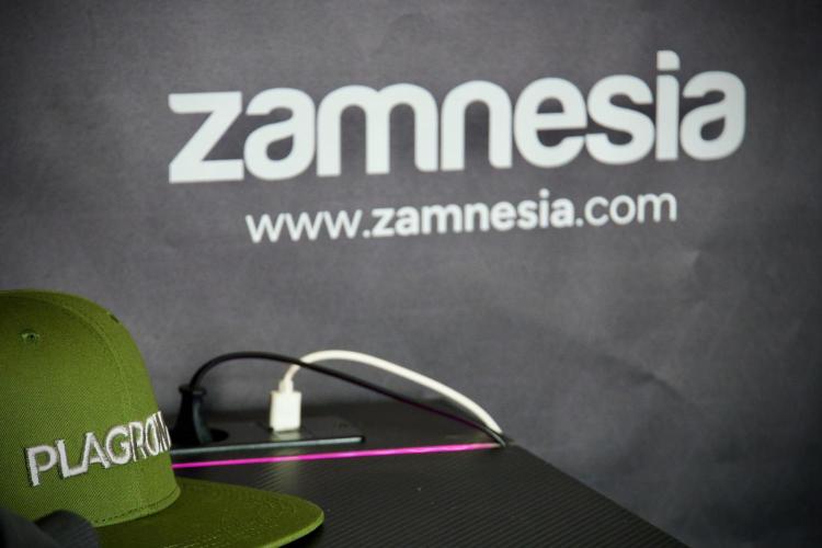 Cosmic Noodles a Zamnesia Dish. Week 2 - Room and Vibes 