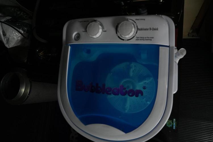 LSD Zamnesia Trippping. Week 16 - The Bubbleator Machine 