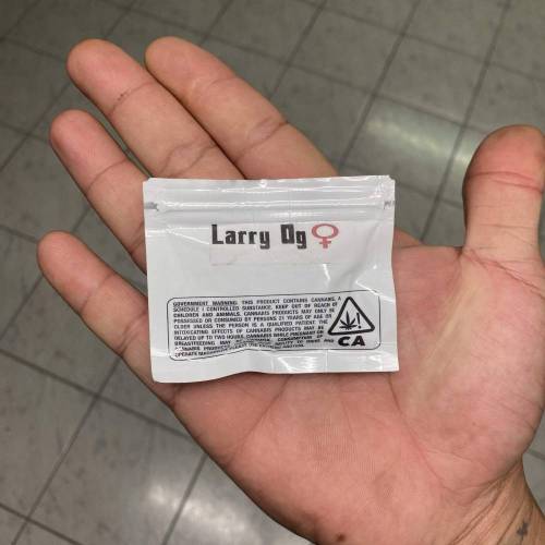 Larry OG Kush. Week 1