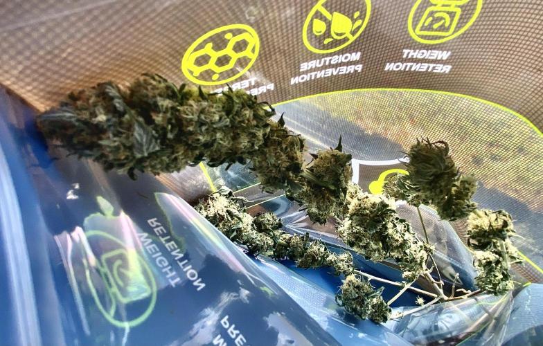 Three out of Five in a Four. Week 17 - Jan 8th, picking up fragrance, and Yep, taste! 
Into the Grove Bag