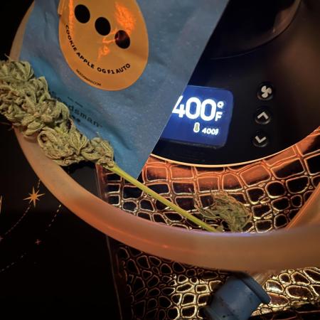 🍓🍰🤨🌿🍑🍪🍎