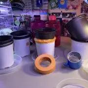 🥊🥧🍧🐐☕️🐓🔩🍌