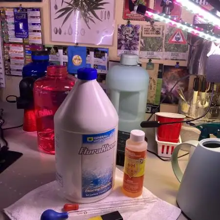 🥊🐐☕️🦍🍪🦍⛽️