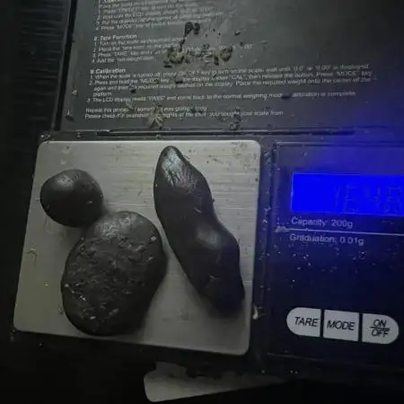 Bubble Hash 200g Trim + 2 Ounce Bud