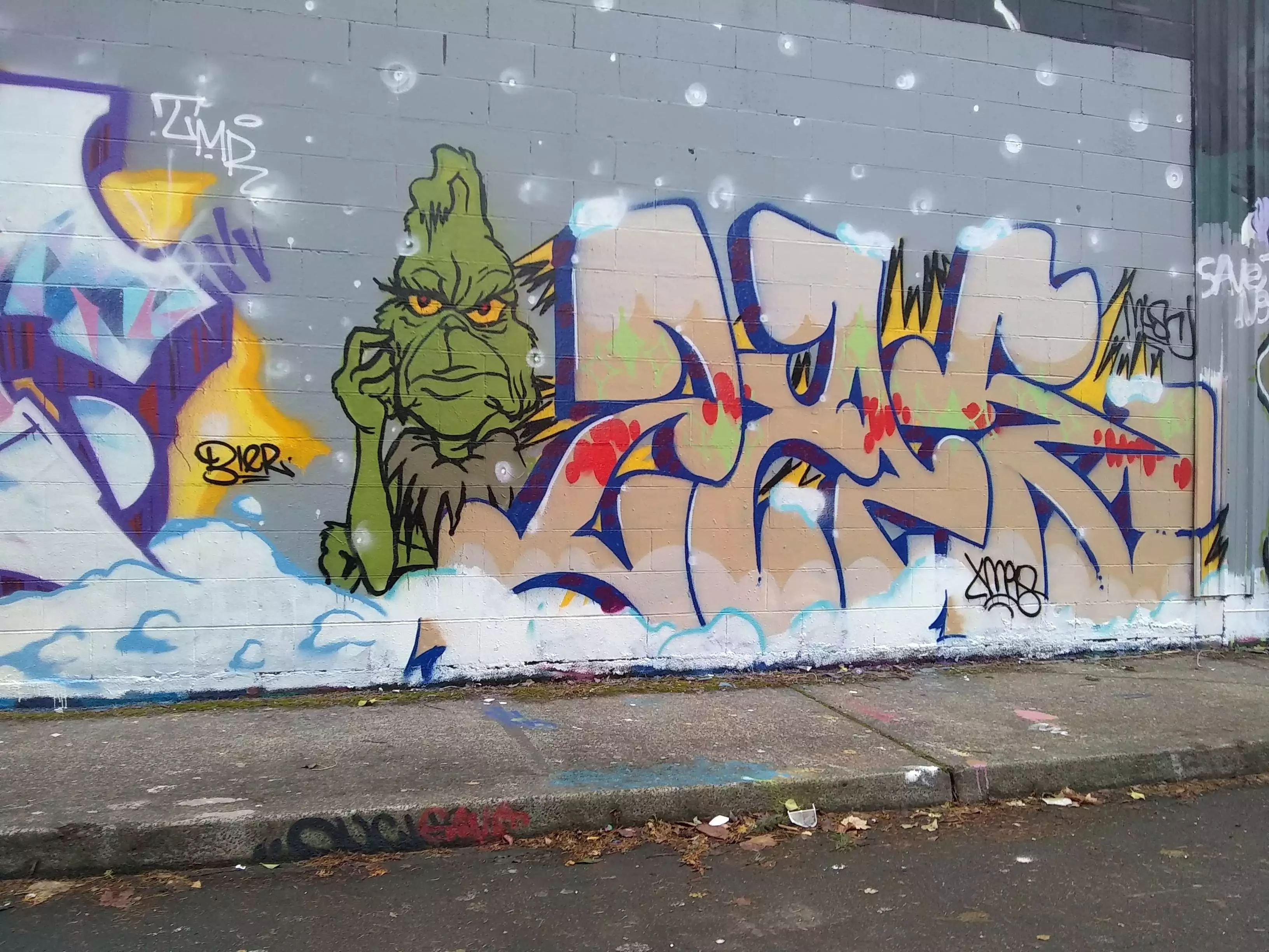 KrAzIeJoE